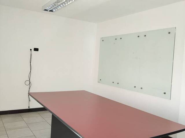 #452 - Oficina para Alquiler en Ciudad de Guatemala - Guatemala - 1