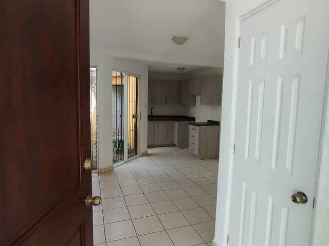 #558 - Casa para Alquiler en Ciudad de Guatemala - Guatemala - 1